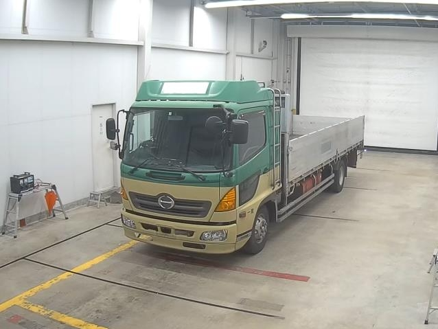 Hino Ranger 2004 Green/Golden