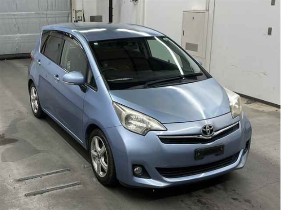 Toyota Ractis 2011 Blue