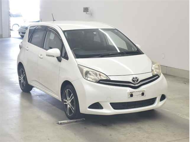 Toyota Ractis 2011 Pearl White