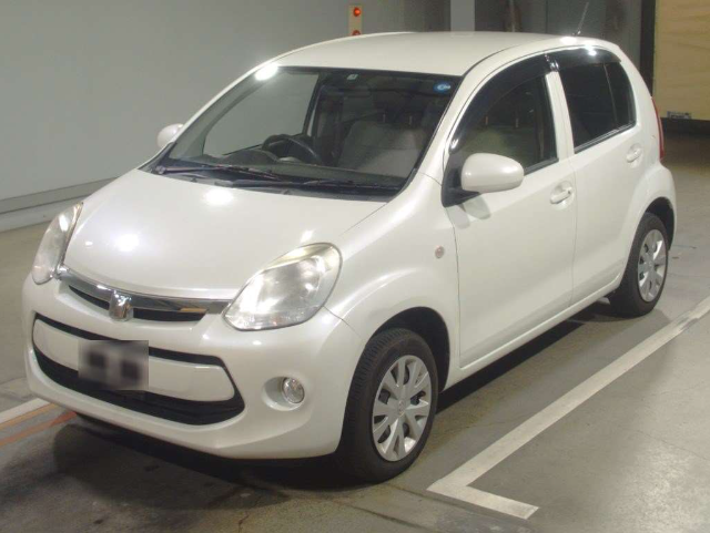 Toyota Passo 2015 Pearl White