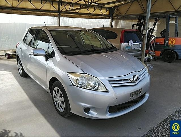 Toyota Auris 2011 Silver