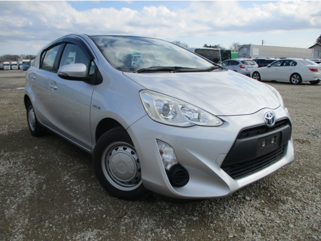 Toyota Aqua 2015 Silver