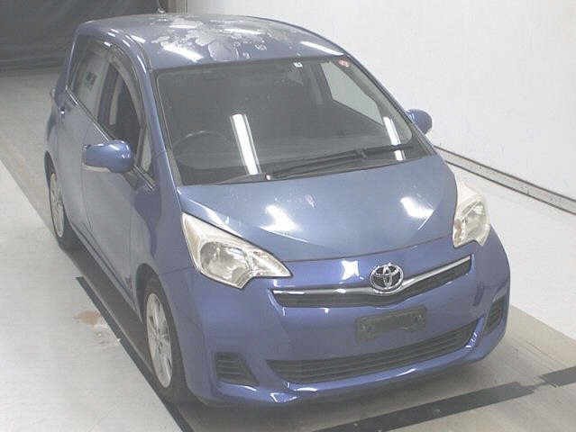 Toyota Ractis 2011 Blue