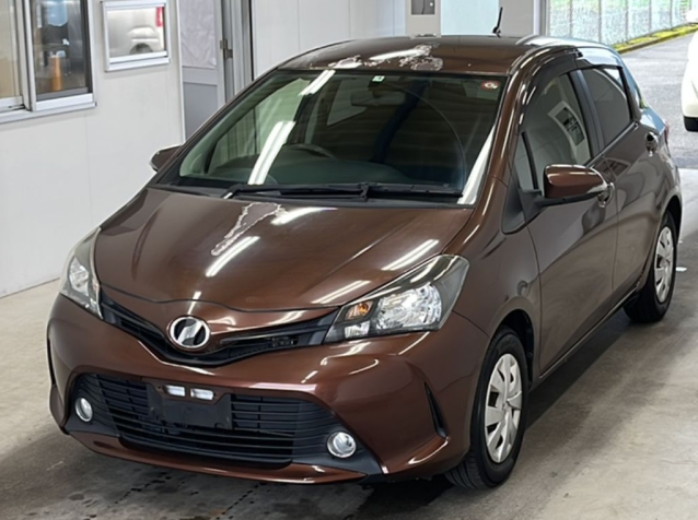 Toyota Vitz 2015 Brown