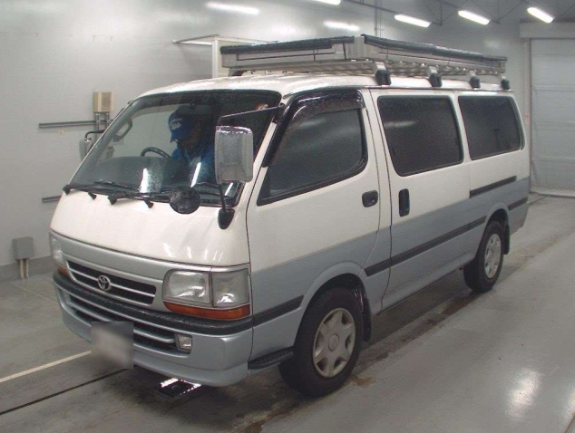 Toyota Hiace Van 2003 White/Silver