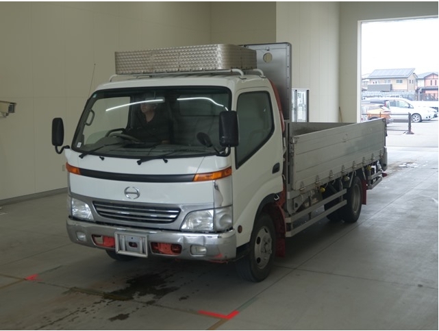 Hino Dutro 2001 White/Silver