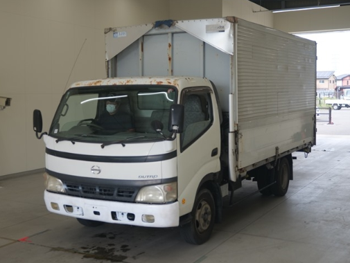 Hino Dutoro 2004 White