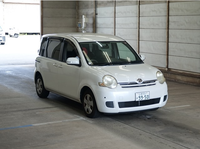 Toyota Sienta 2008 Pearl White