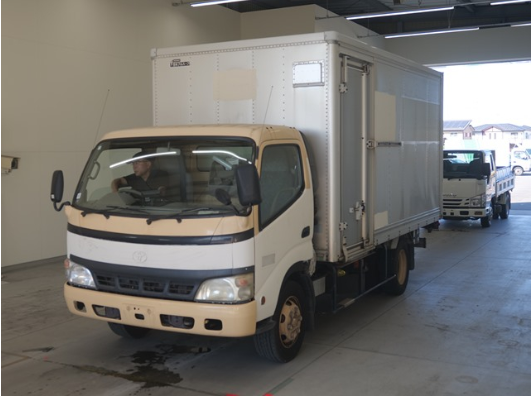 Toyota Dyna Box 2005 White/Beige