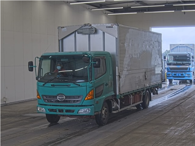 Hino Ranger 2003 Green