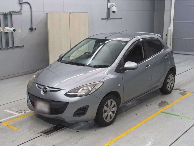 Mazda Demio 2013 Silver