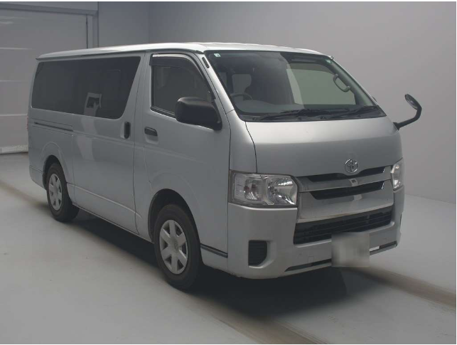 Toyota Hicae van 2017 Silver