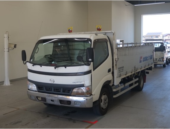 Hino Dutoro  2006 White