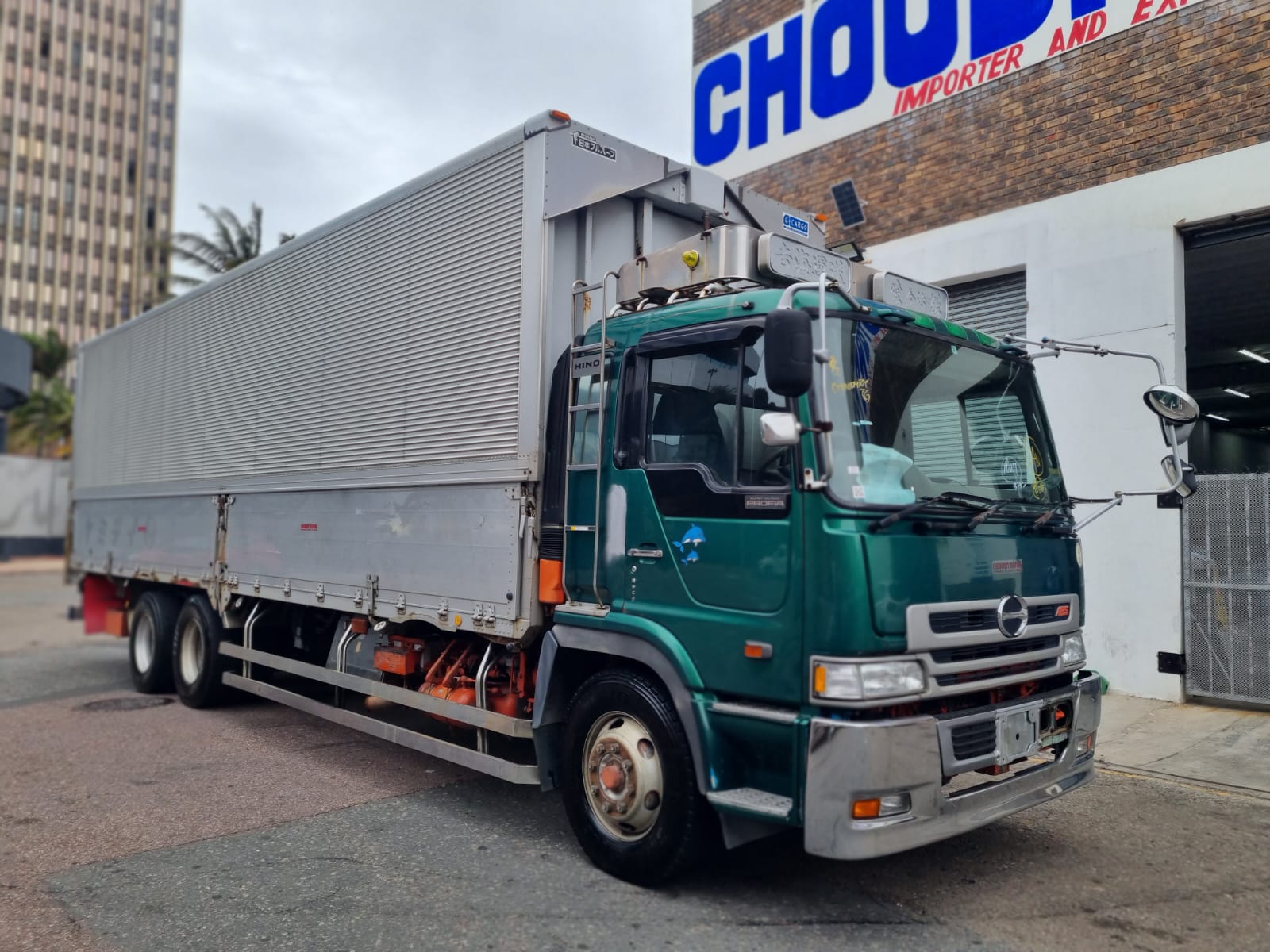 2025 Hino Profia heavy duty truck - YouTube