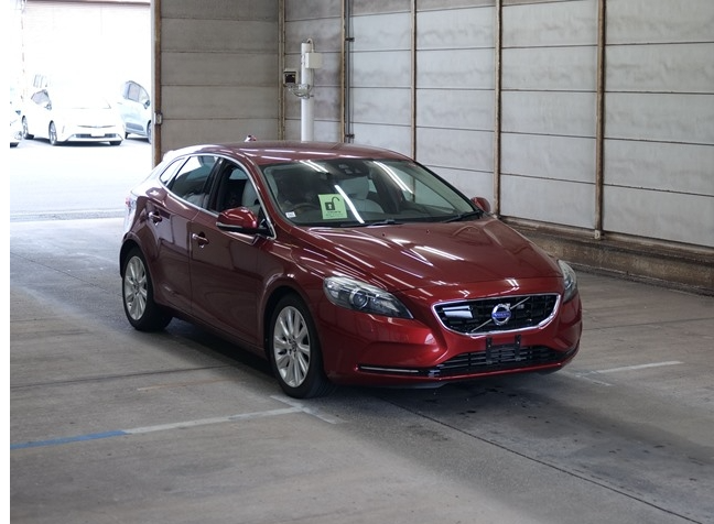 Volvo V40 2013 Wine Red