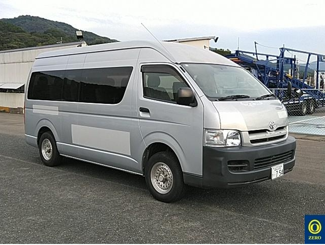 Toyota Hiace Commuter 2006 Silver