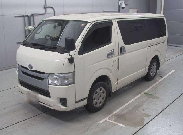 Toyota Regius ace Van 2015 White