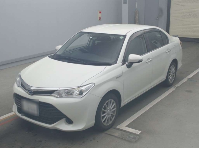 Toyota Corolla Axio 2015 White