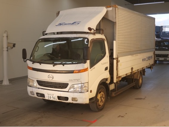 Hino Dutoro 2000 White