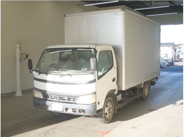 Toyota  1998 truck white