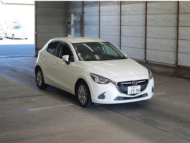 Mazda Demio 2016 White