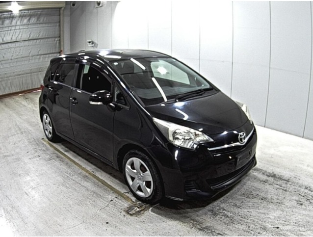 Toyota Ractis 2012 Black