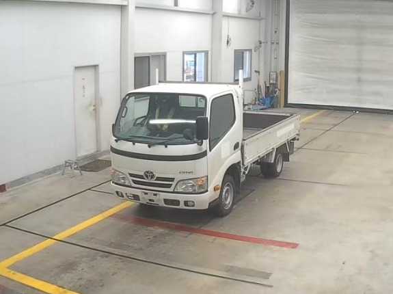 Toyota Dyna 2016 White