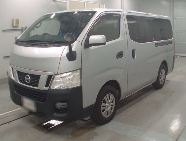 Nissan Caravan 2016 silver