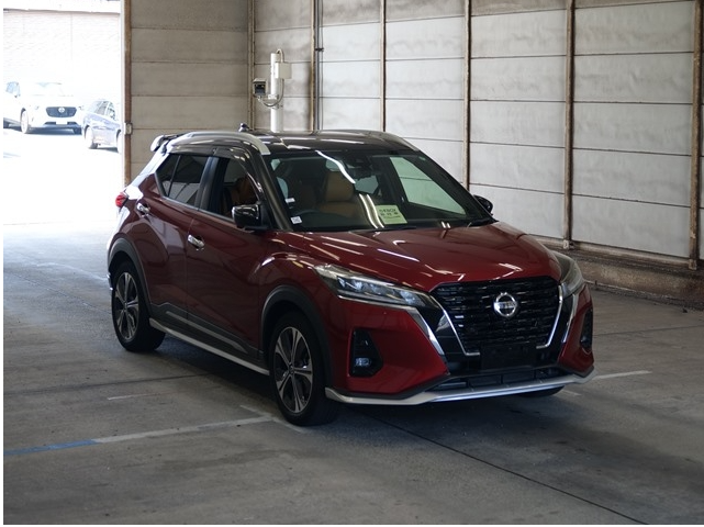 Nissan KIX 2020 Red