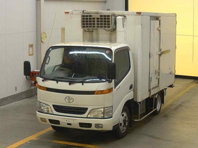 Toyota dyna 2000 White