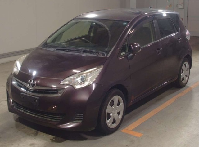 Toyota Ractis 2016 Purple