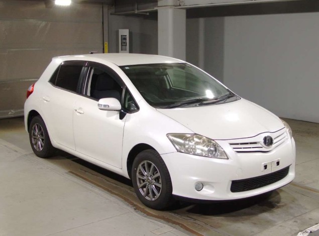 Toyota Auris 2010 White