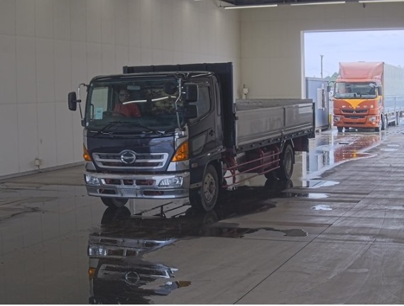 Hino Ranger 2003 Black