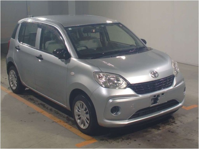 Toyota Passo 2016 Silver