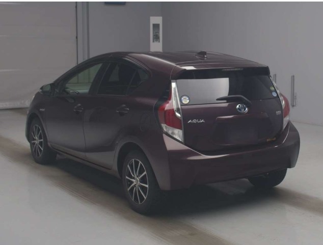 Toyota Aqua 2016 Wine