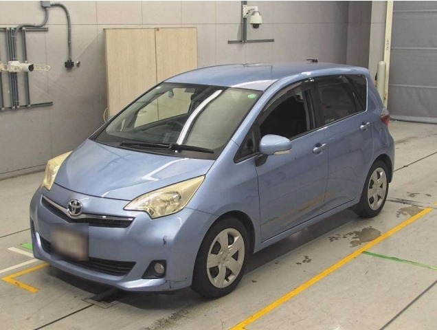 Toyota Ractis 2011 Purple