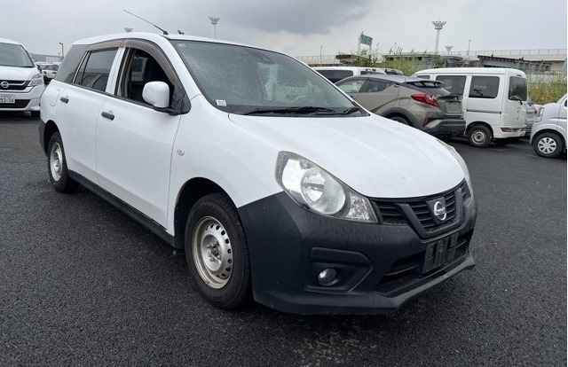 Nissan AD Van 2017 White