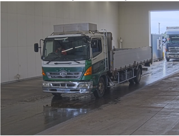 Hino Ranger 2004 White/Green
