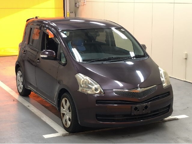 Toyota Ractis 2010 Grey