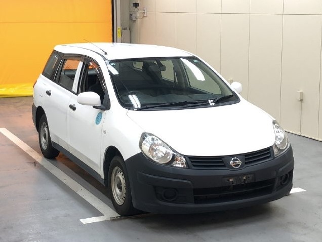 Nissan AD Van 2016 White