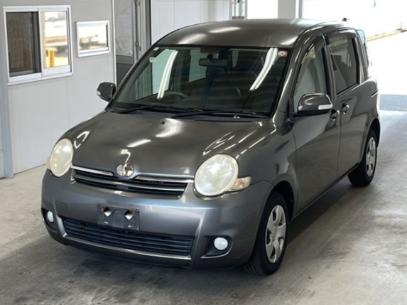 Toyota Sienta 2008 Grey