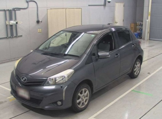 Toyota Vitz 2011 Grey