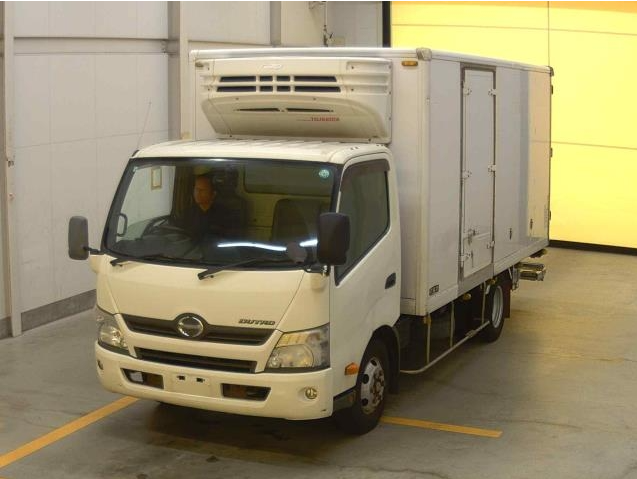 Hino Dutoro 2012 White