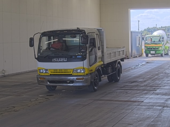 Isuzu Forward  Dump 2005